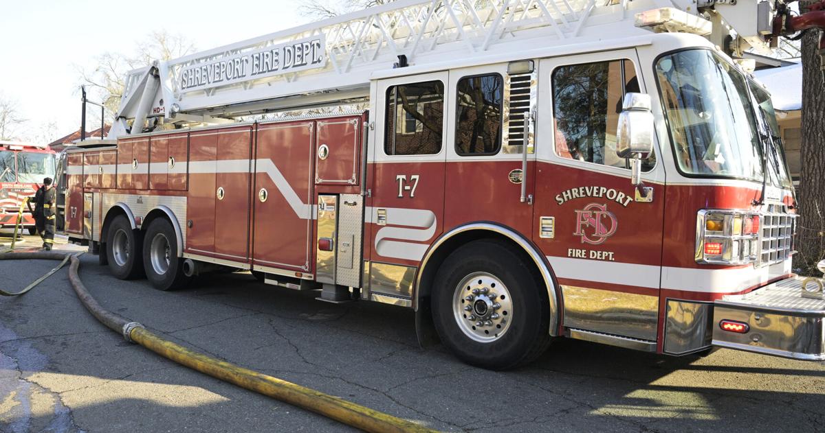 Shreveport Fire Department investigating blaze with one critical victim hospitalized