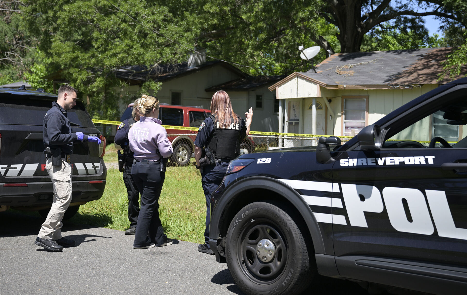 Shreveport community supports wife of mass shooting suspect | News ...