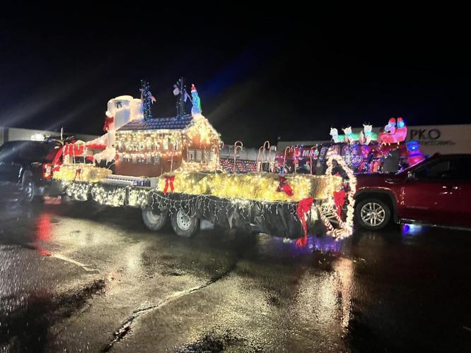 Sidney Holiday Parade of Lights attracts hundreds Local News