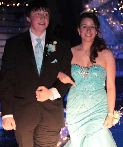 Lambert celebrates prom 2013 | | sidneyherald.com