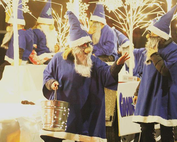 2021 Sidney Christmas Parade lights up downtown