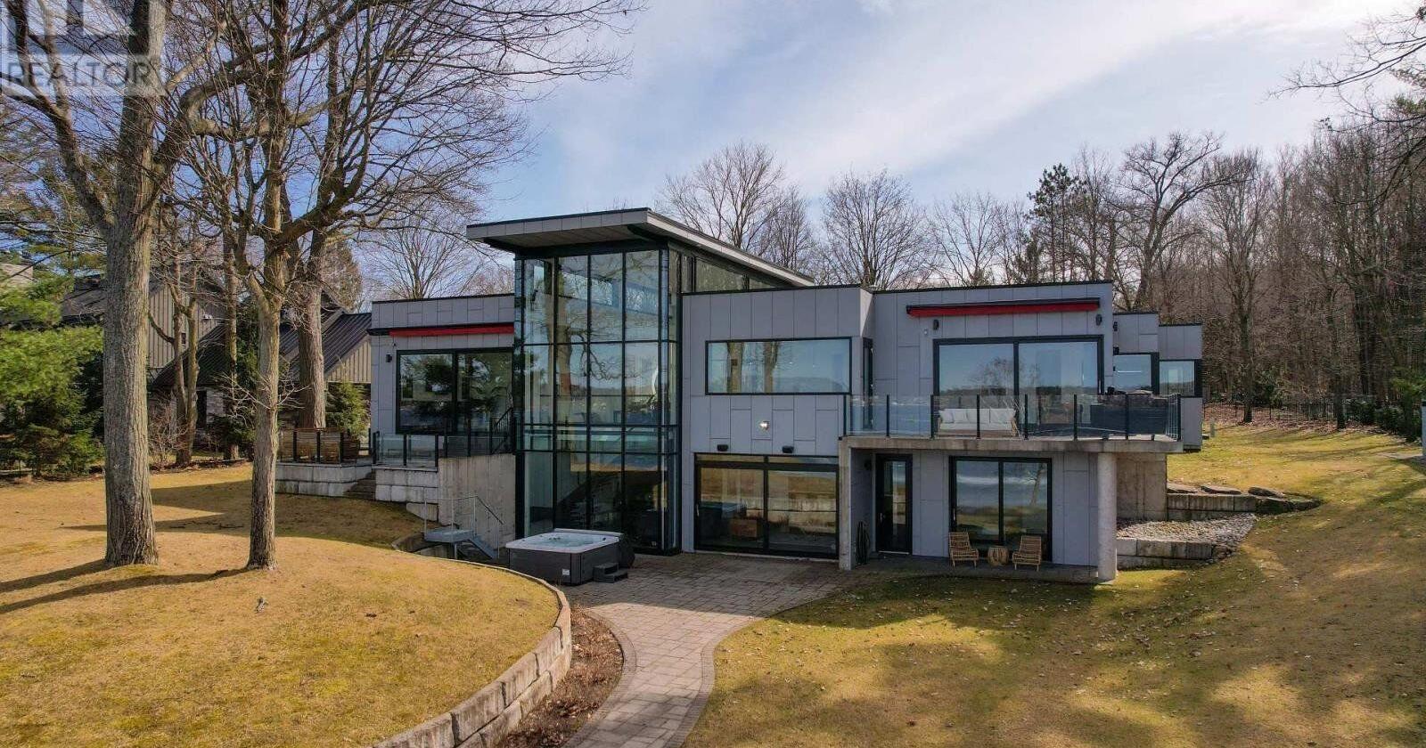 Barrie home with 'incredible panoramic lake views' for $6.4M - Vimarsana News