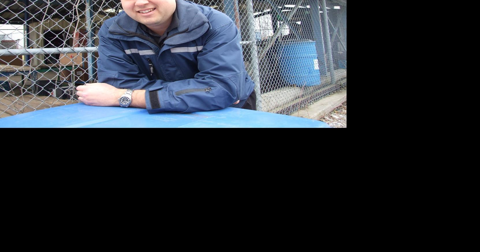 Kitty litter piles up at lakeside landfill