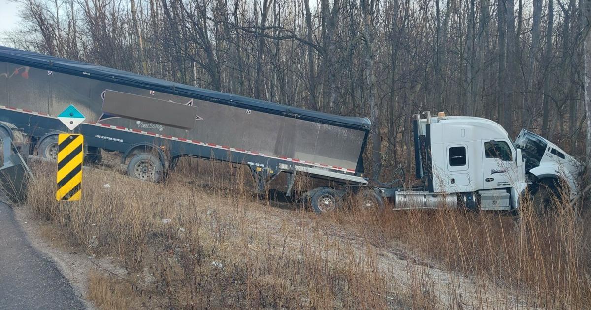 Highway 400 at Simcoe 89 reopened after morning crash