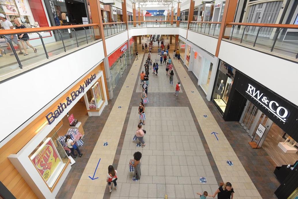 Bath & Body Works removing candles amid controversy