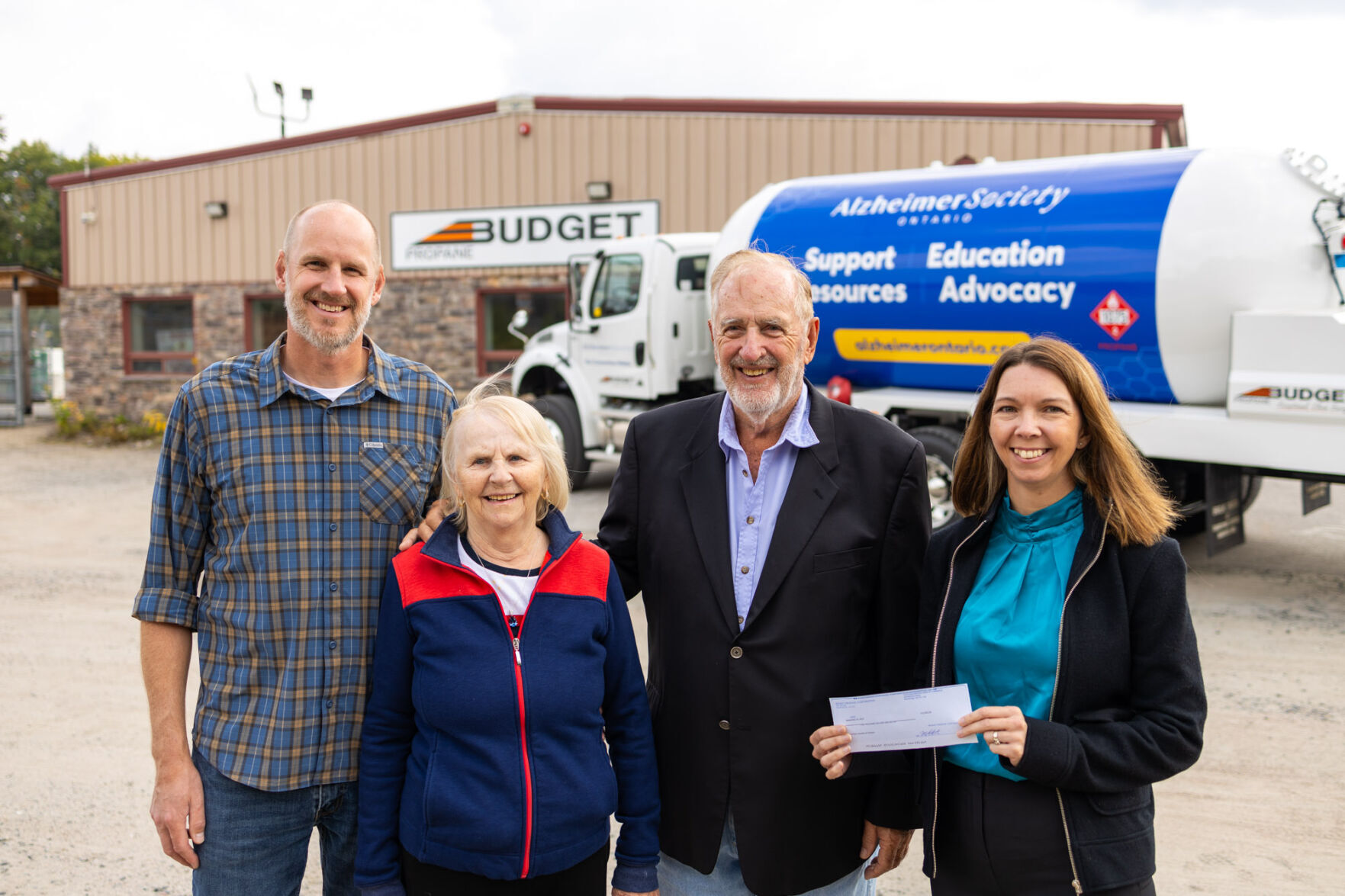 Callow family donates $10,000 to Alzheimer's Society