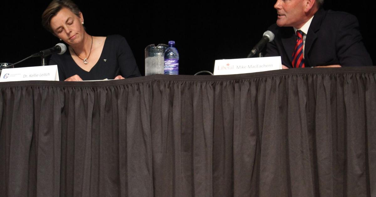 Simcoe-Grey candidates square off at Wasaga chamber meeting