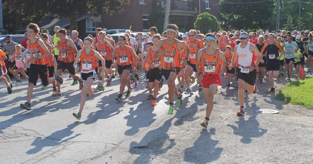Huge crowd for Meaford Harbour Run/Walk/Stroll