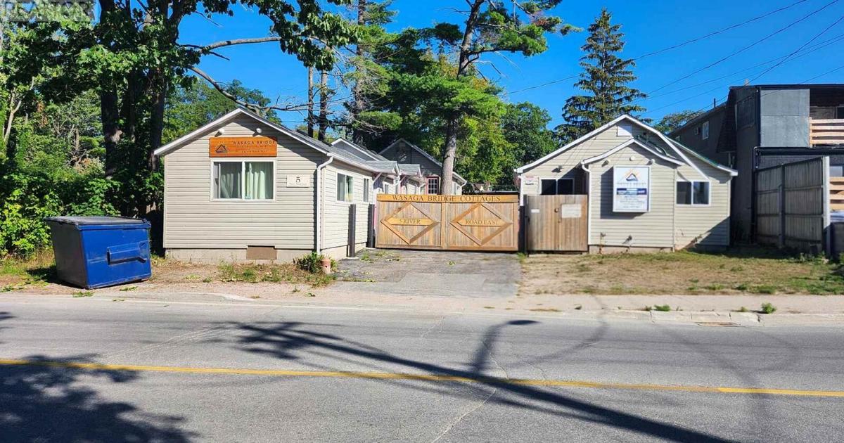 Cottages near Wasaga Beach is for sale for $1.09 million