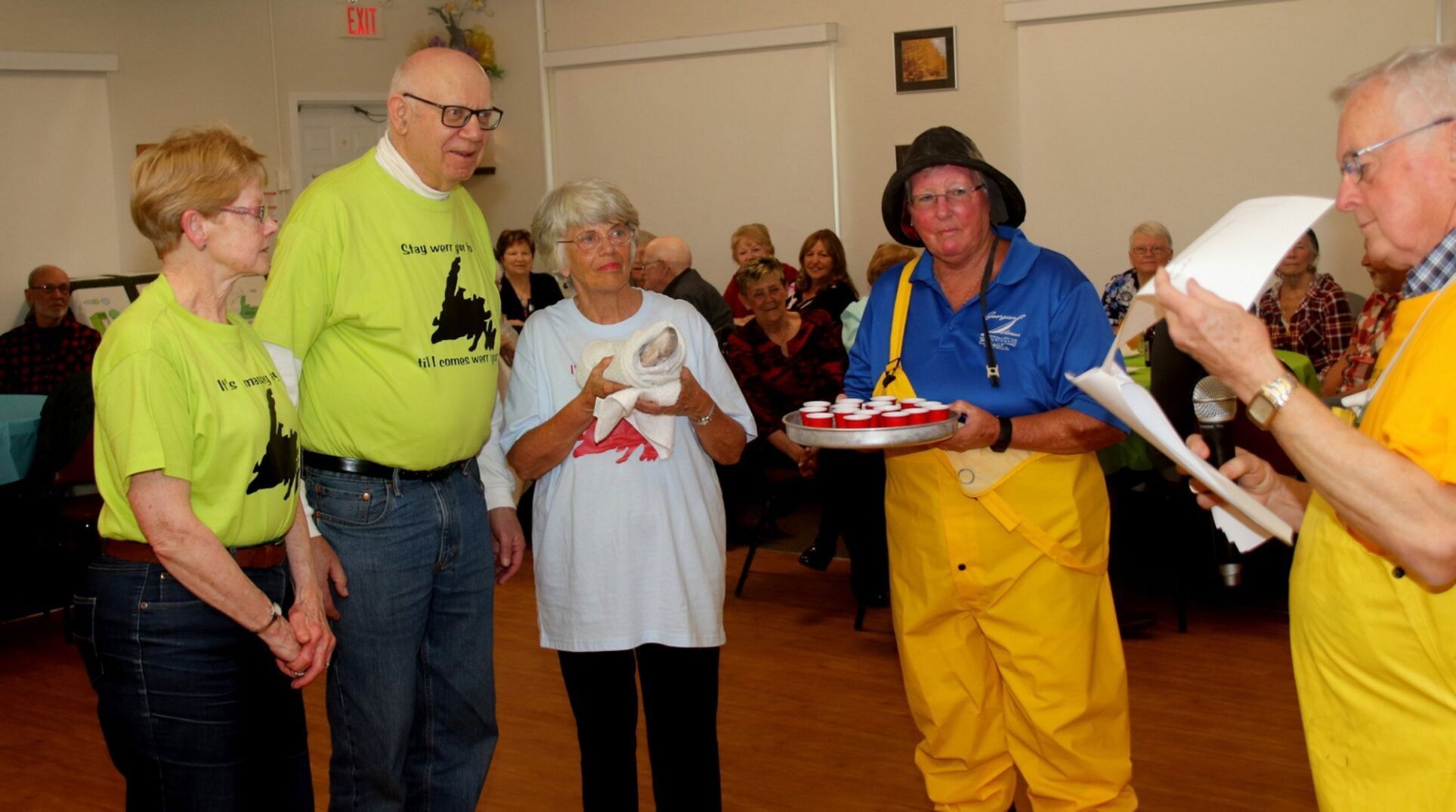 Newfoundland kitchen party a screeching hit at Balm Beach seniors club