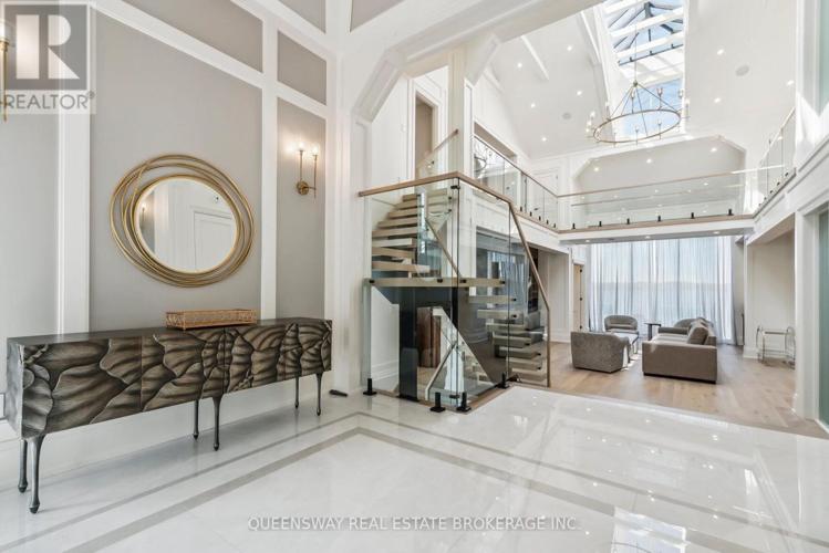 Live in luxury in Barrie with stunning custom-built home