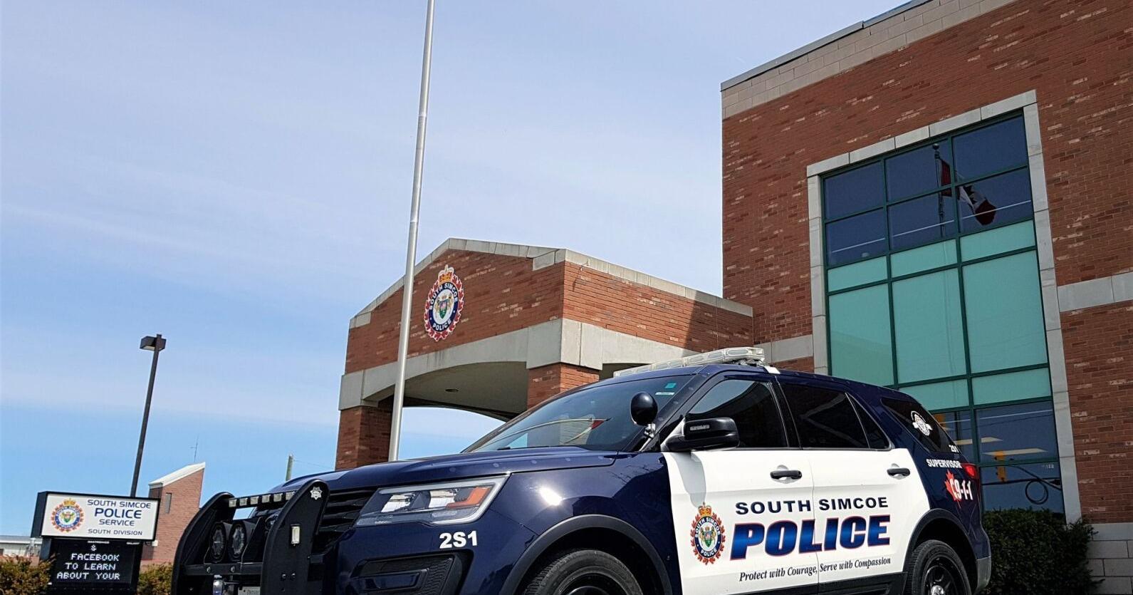 North Bay man charged after collision closes County Road 27 - Vimarsana News