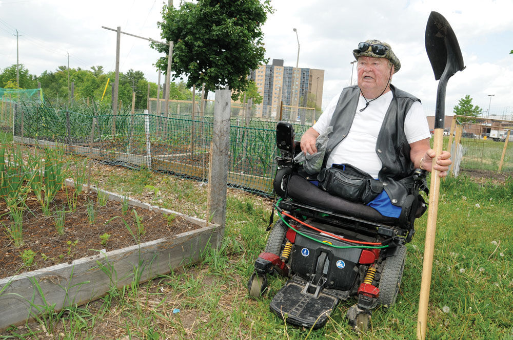 Barrie couple struggles to access plot in city garden