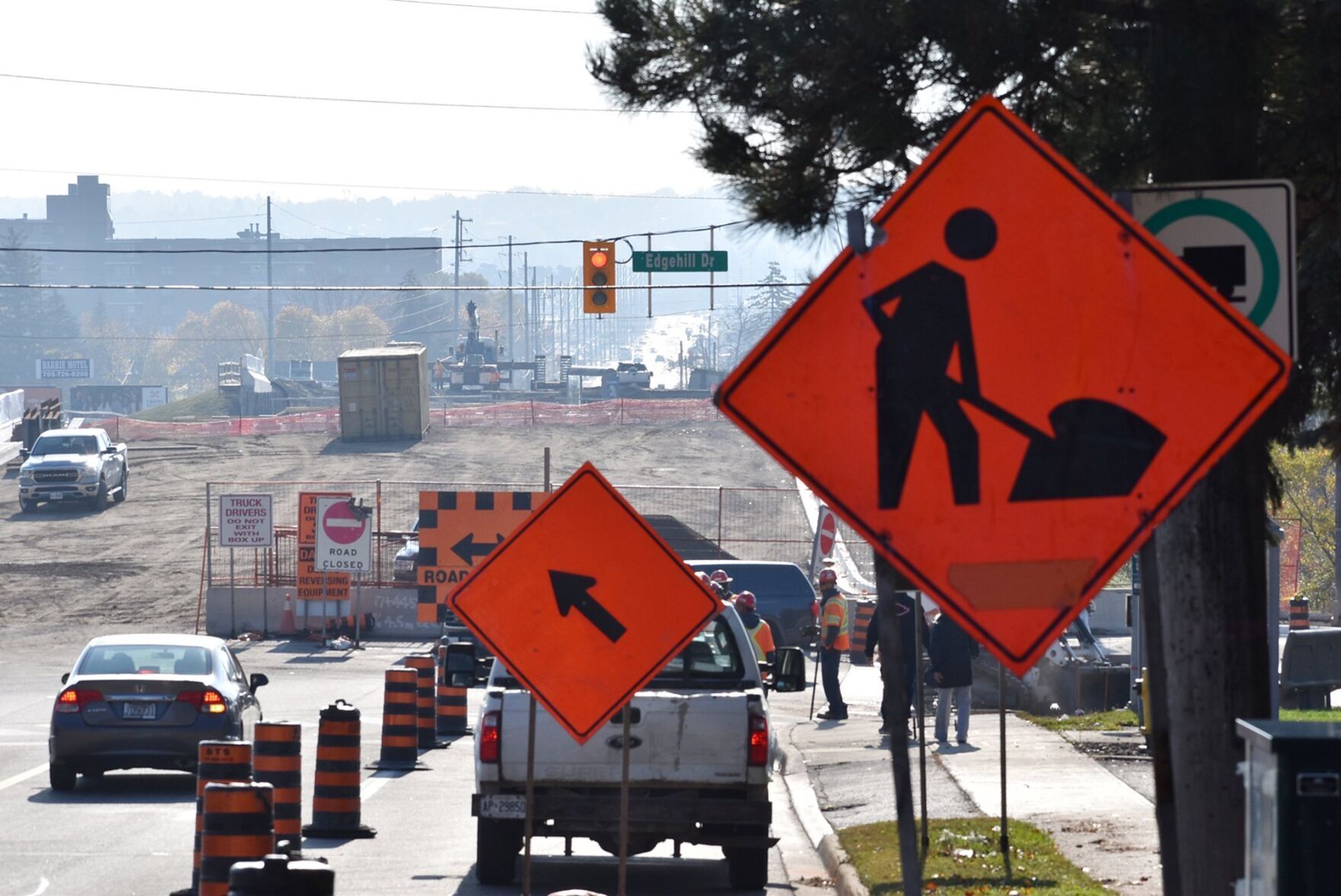 WHAT S GOING ON HERE Barrie s Anne Street bridge closure extended