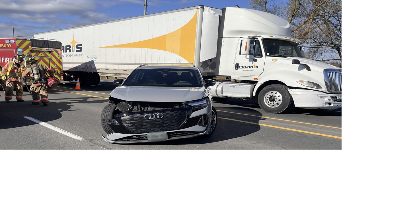 Bradford pair charged after Highway 400 road rage incident