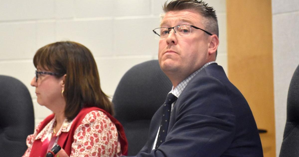 Councillor Wayne Spring Sparks fly as Springwater councillors debate IC report