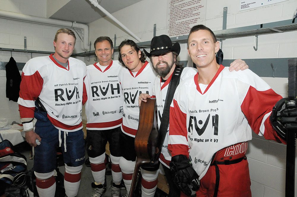 This Brampton hockey team logo looks a lot like a Collingwood