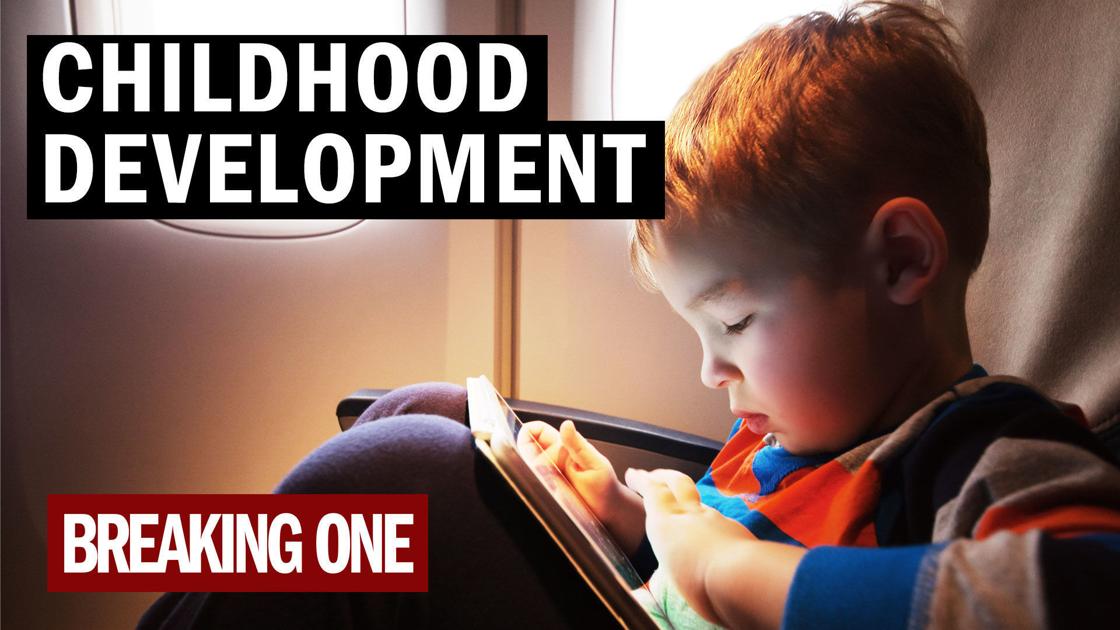 Téléchargement gratuit Images Screen Time Can Delay Childhood Development Health Medicine dernière par