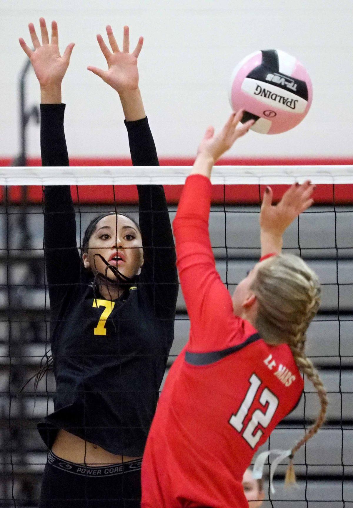 Cherokee at Le Mars Volleyball