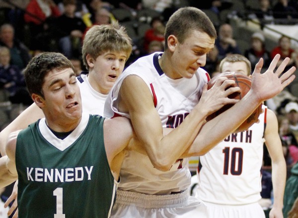 photos-north-vs-cedar-rapids-kennedy-basketball-north-high-school