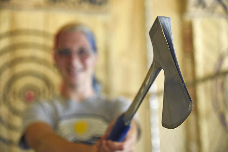 AxeThrowing_5.jpg