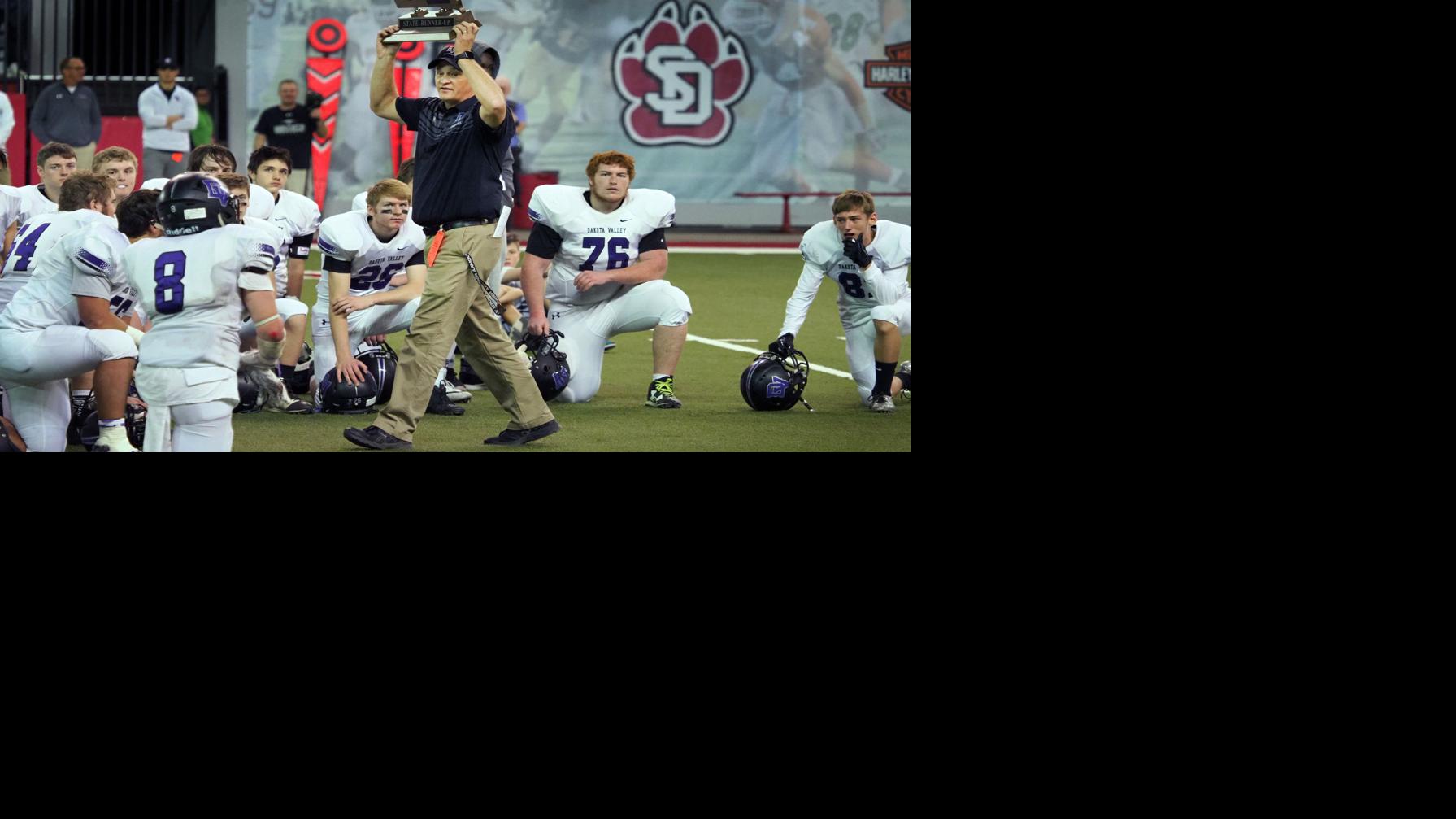 2018 Journal Football Coach Of The Year Vandenhul S Influence Goes Beyond The Field Football Siouxcityjournal Com