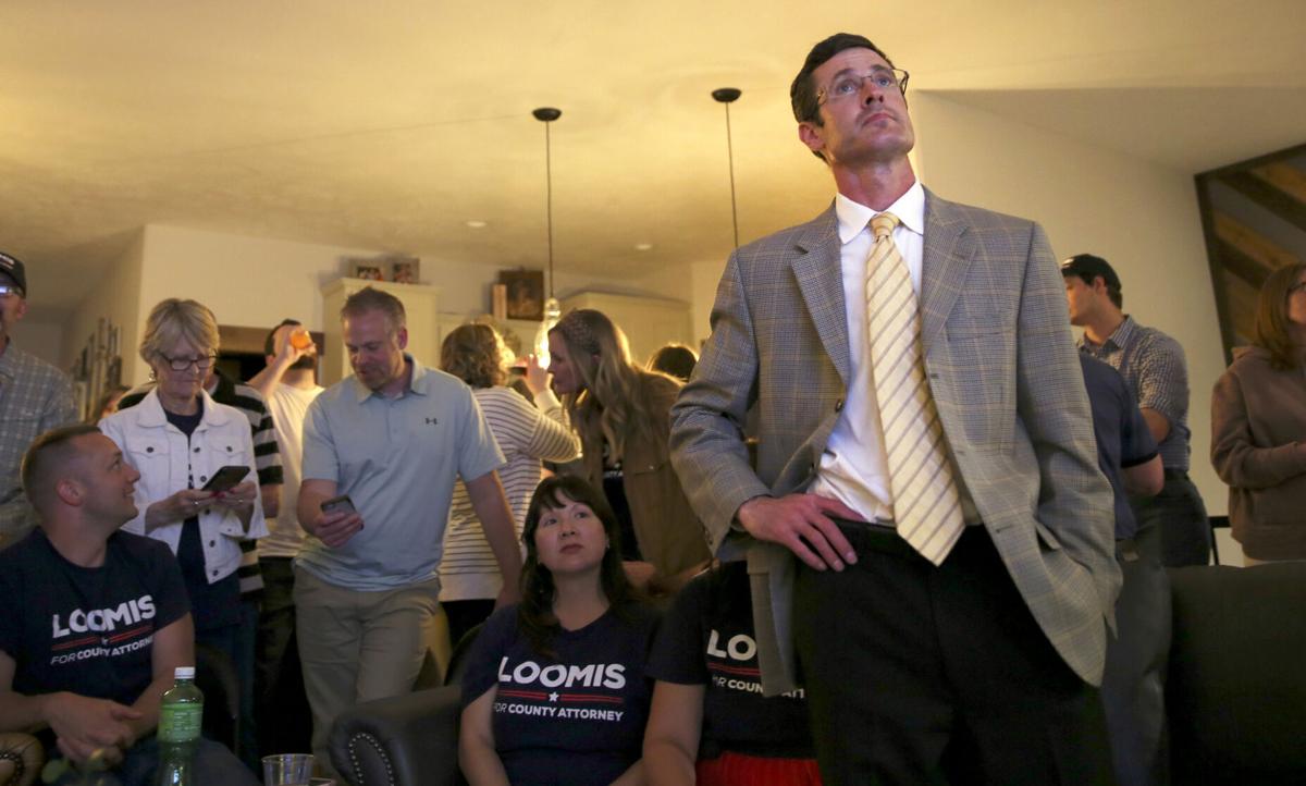 Loomis ekes out close win over Fox in GOP Woodbury County Attorney's