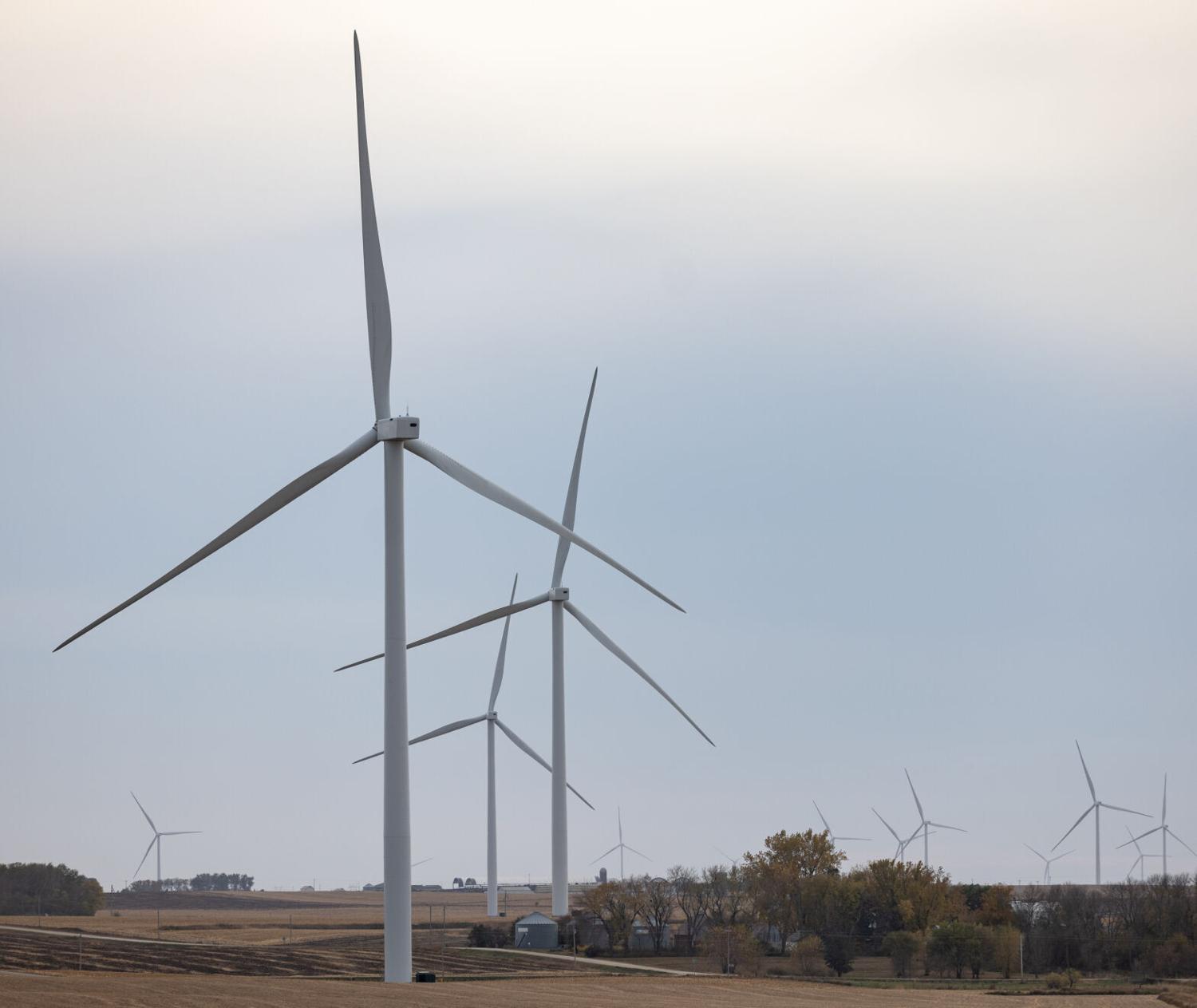 Company plans to put 40-70 wind turbines in Plymouth County