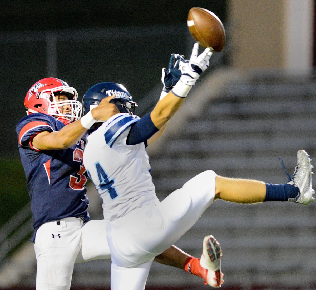 Football Lewis Central at Sioux City North