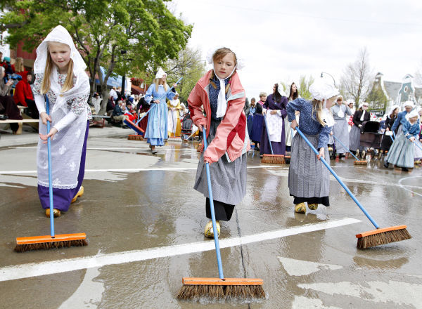 2014 Orange City Tulip Festival