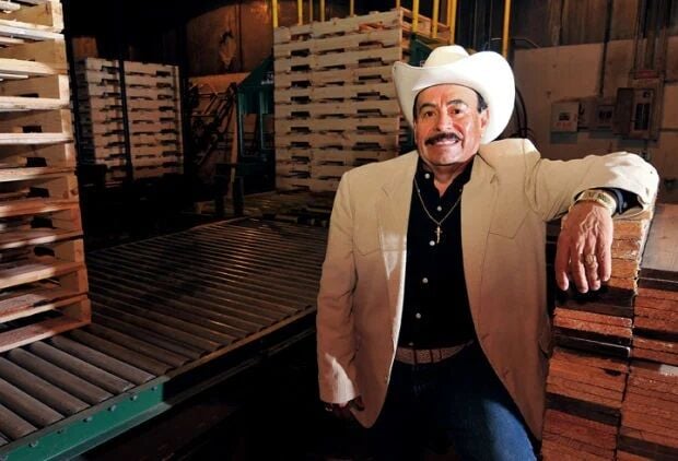 Siouxland Chamber recognizes Gomez Pallet’s Tony Gomez w Deming Award