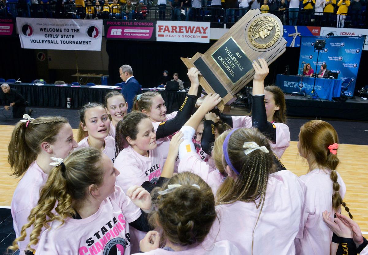 Iowa State Volleyball 1A Janesville vs. Holy Trinity