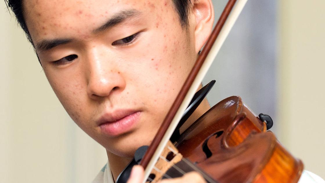 Teenage violinist to be soloist at Orchestra Christmas concert