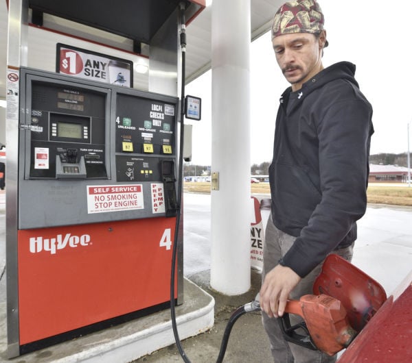 falling gas prices cheer siouxland motorists a1 siouxcityjournal com falling gas prices cheer siouxland