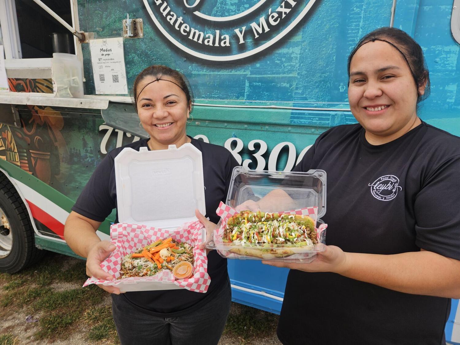 Messy hot dogs, meaty tortillas on the menu at Yummi Blox street fest