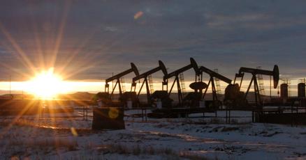 Billions for clean energy caught in partisan tug of war Billions for clean energy caught in partisan tug of war