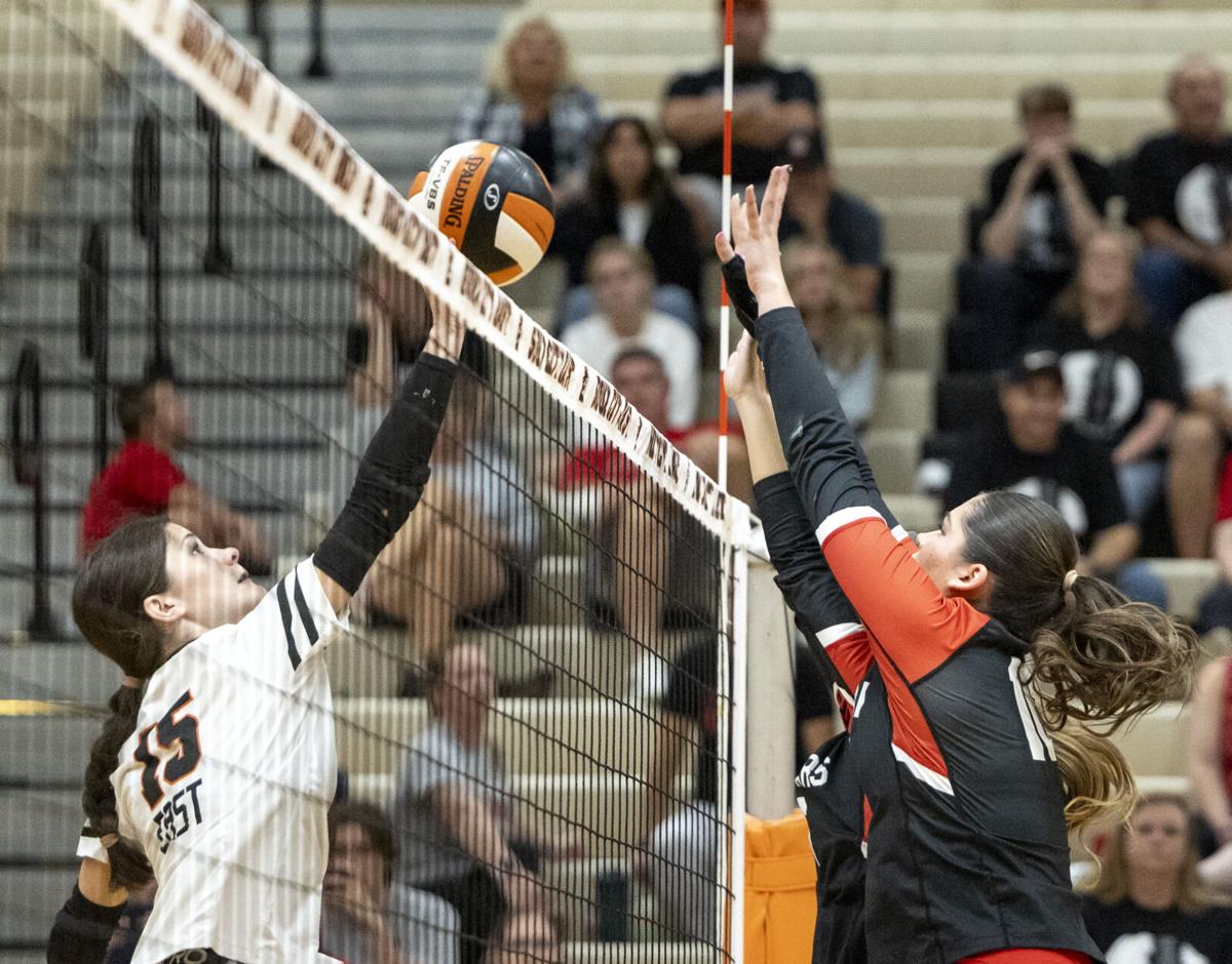 Photos East vs Le Mars volleyball