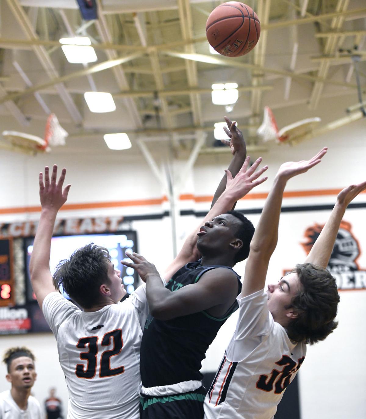 Sioux City East Boys Pull Away From West High School