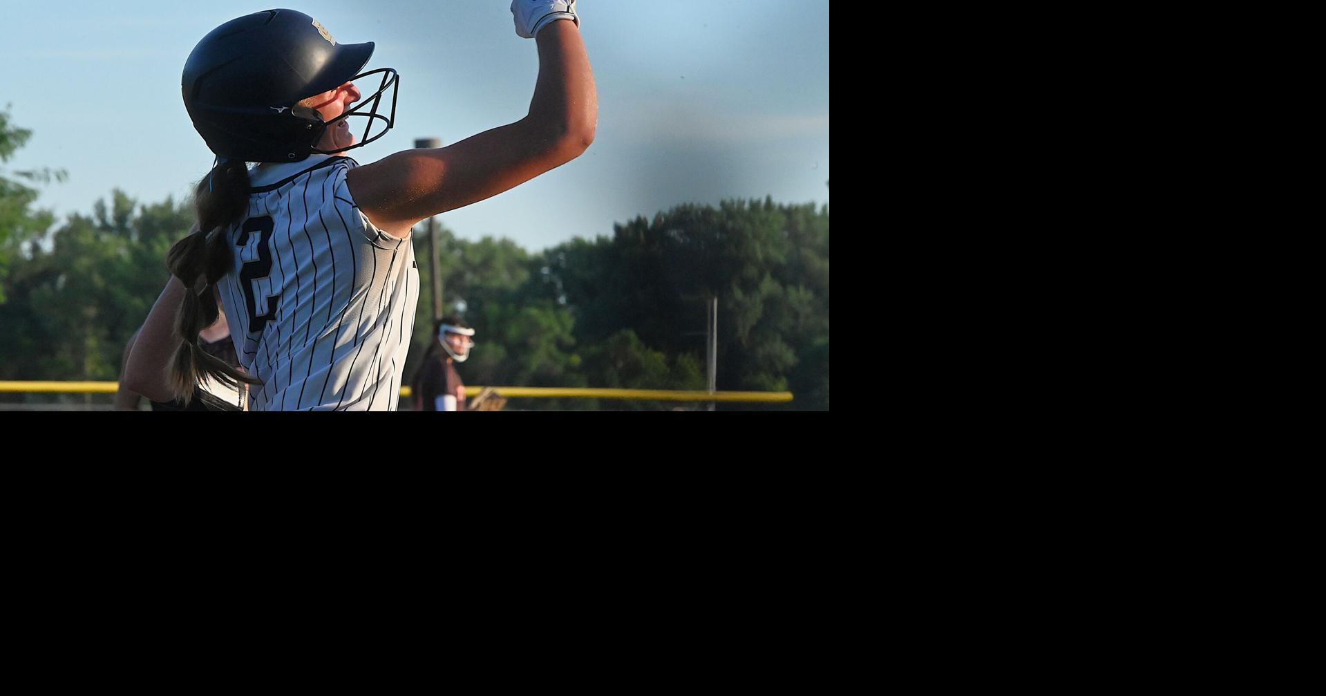 High school softball: Heelan wins MRAC title outright, first conference title since '21
