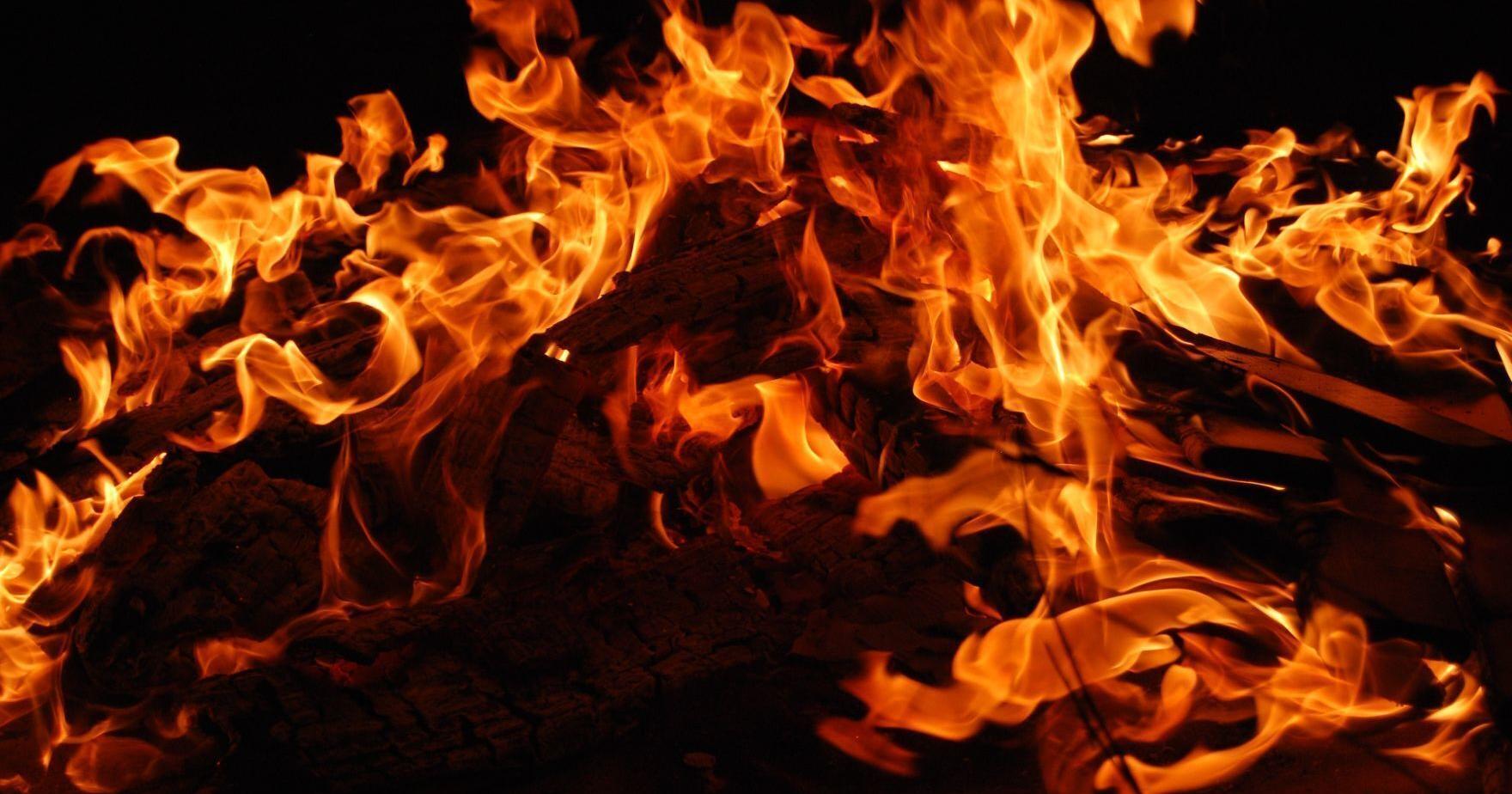 Council Bluffs firefighters find man dead inside house near Lake Manawa
