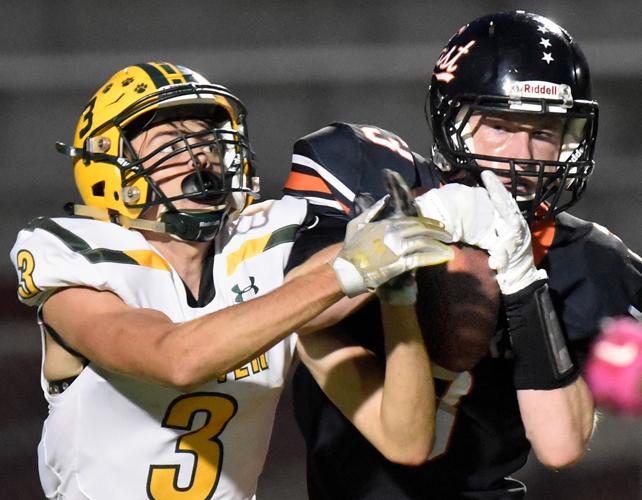Football Des Moines Hoover at Sioux City East