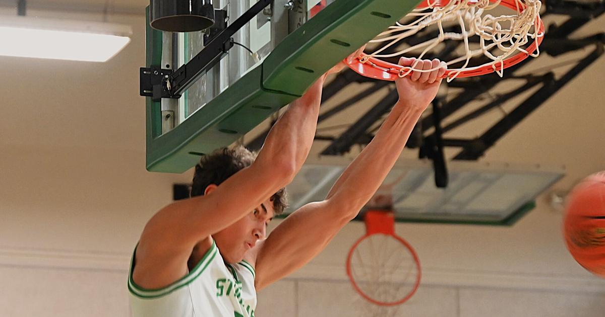 Coon's 28 leads Storm Lake to big victory over Stars