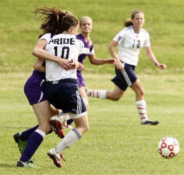 Photos: Heelan Soccer vs MOC-Floyd Valley | Sports | siouxcityjournal.com