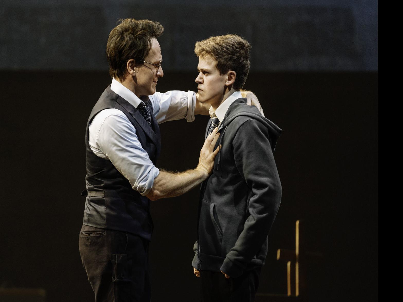 Review Harry Potter And The Cursed Child Whips Up Plenty Of Magic Arts And Theatre Siouxcityjournal Com