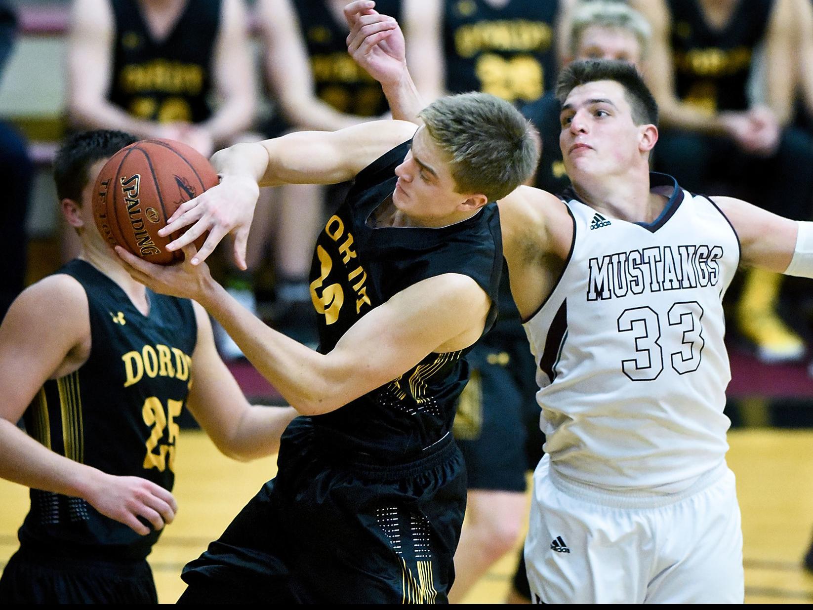 College Men S Basketball Morningside Outscores Dordt 94 92 In