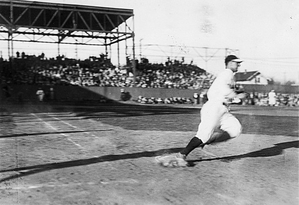 Major League Baseball in Des Moines: Yankees Ruth, Gehrig barnstormed in  Iowa