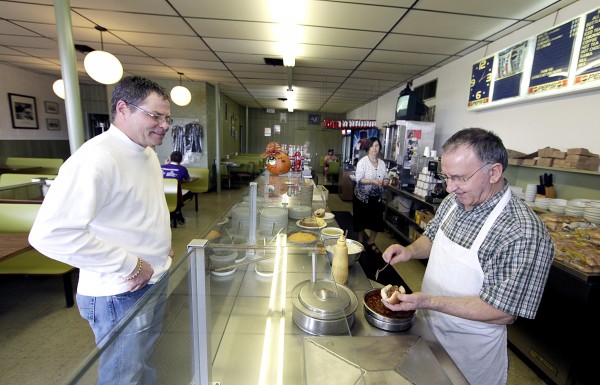George's Hot Dogs shop