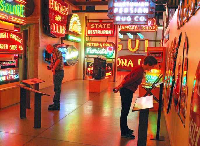 Travel American Sign Museum