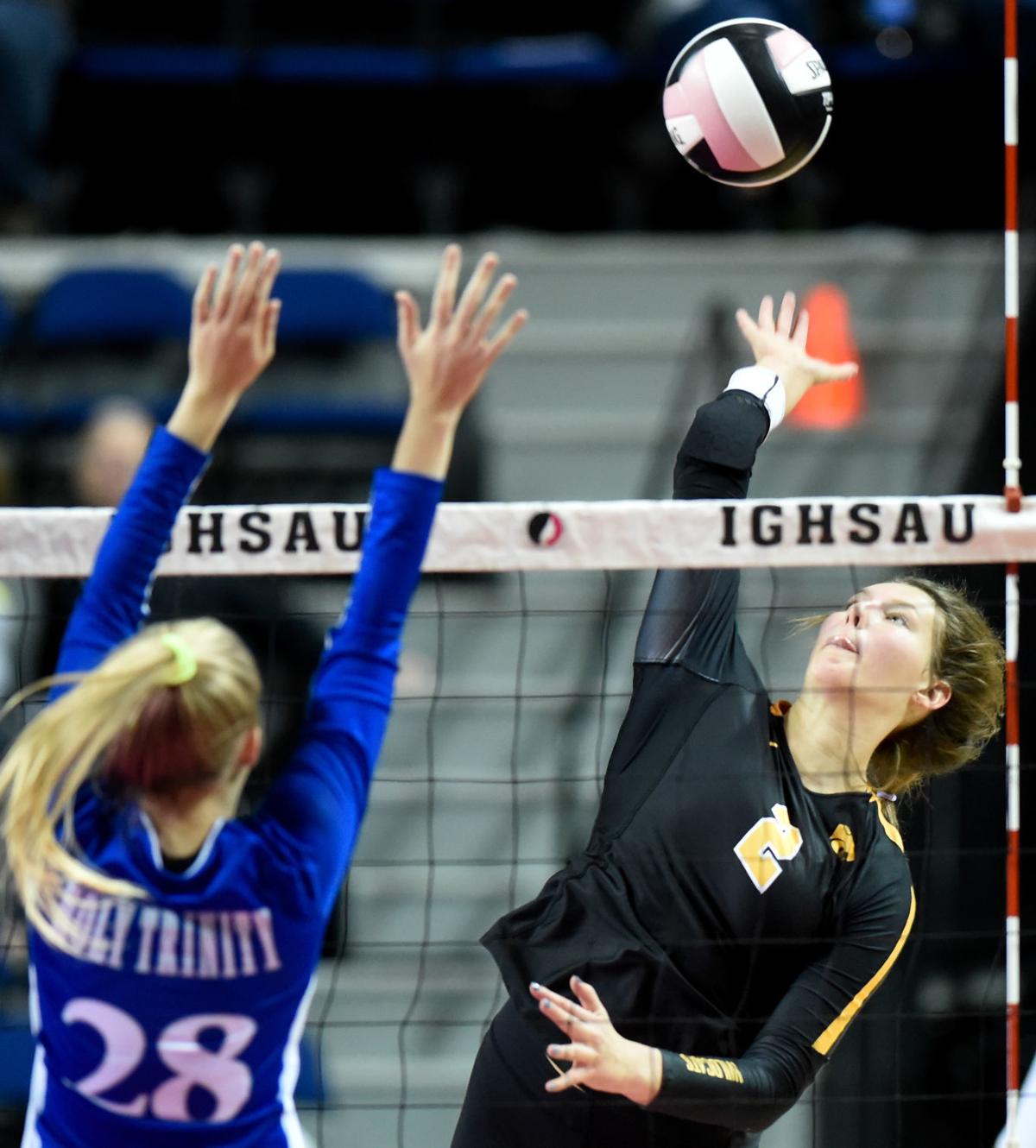 Iowa State Volleyball 1A Janesville vs. Holy Trinity