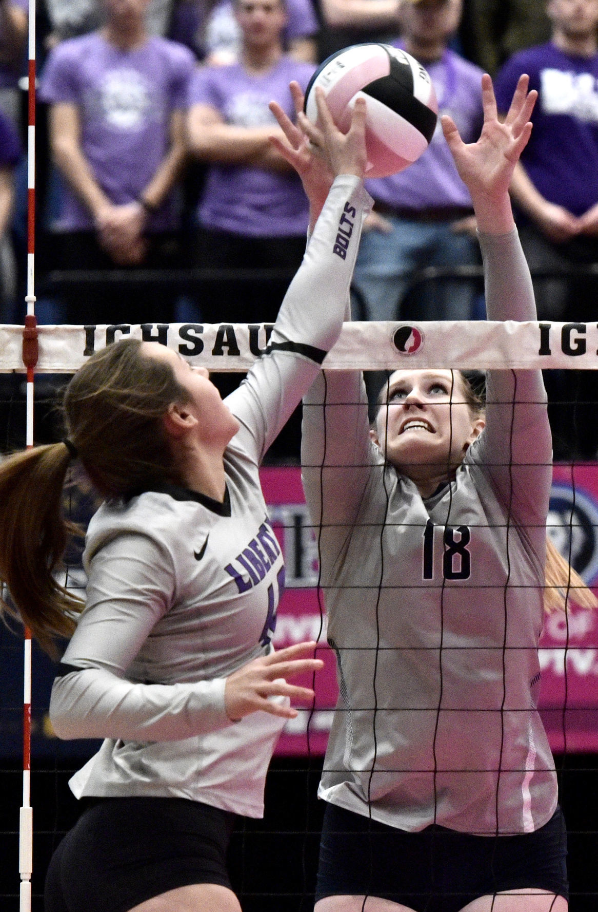 Pleasant Valley vs Iowa City Liberty state volleyball